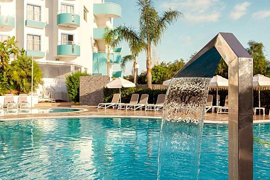 Lantiana Gardens ApartHotel