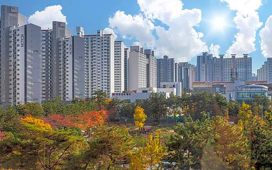 H Avenue Hotel Hwamyeong-dong
