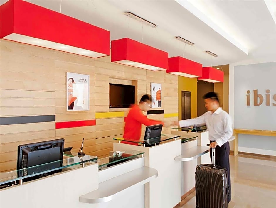 Ibis Ningbo Qian Hu Hotel