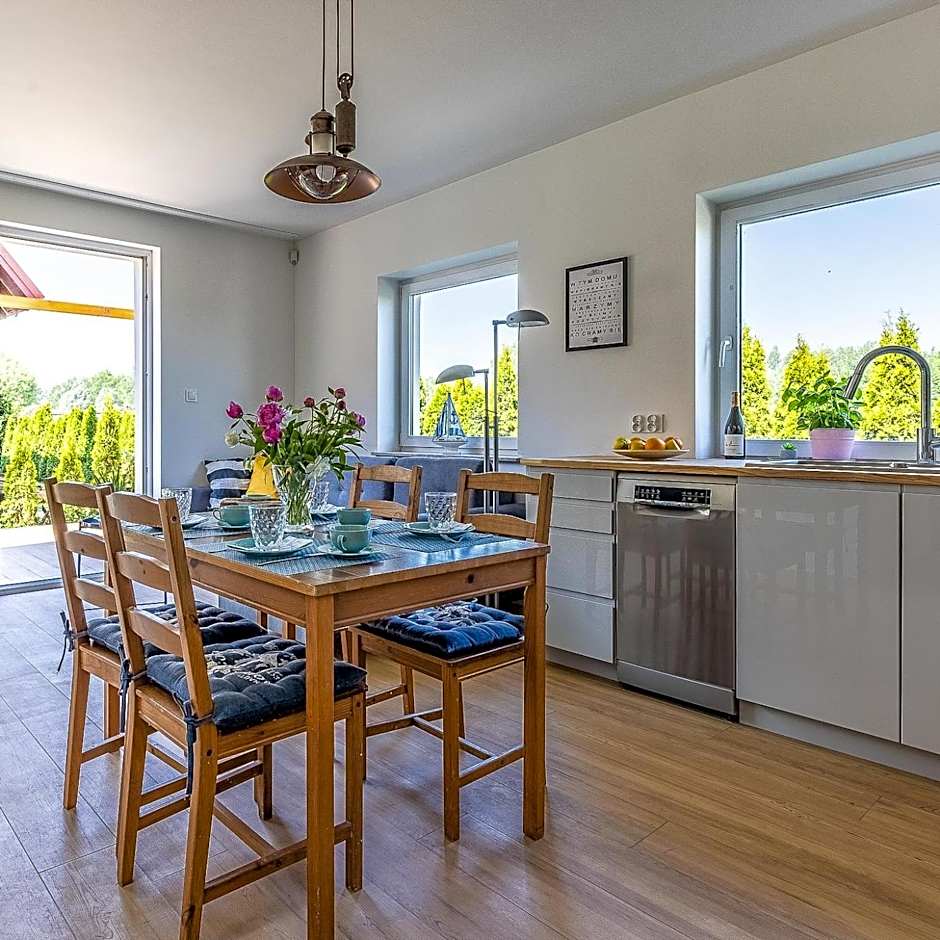 Seaview House with fireplace