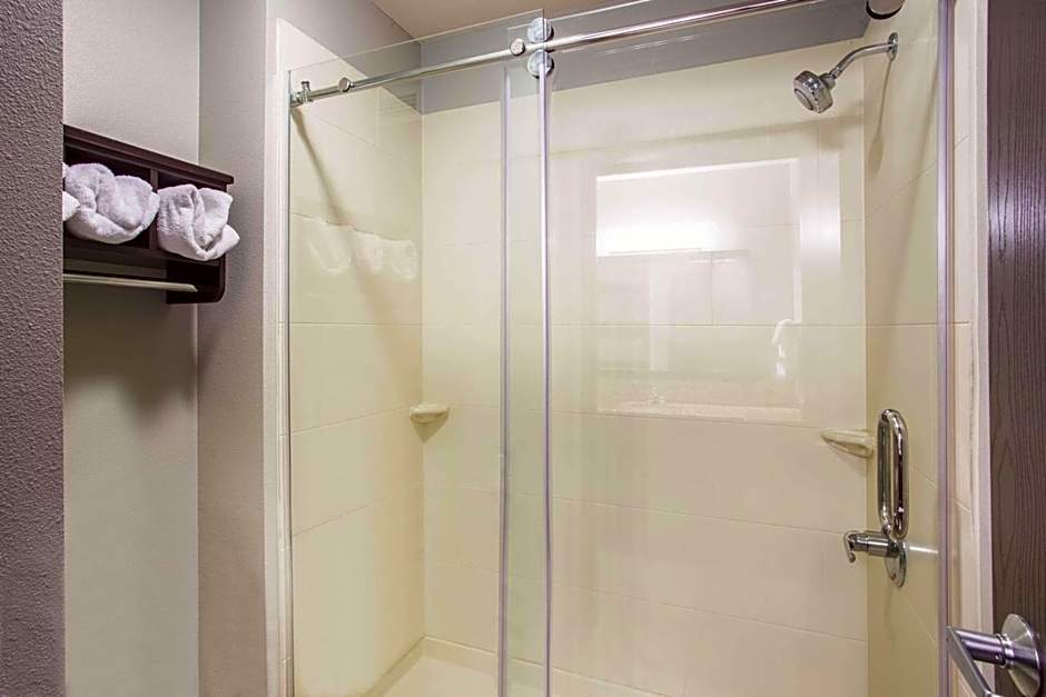 La Quinta Inn & Suites by Wyndham O'Fallon - St. Louis