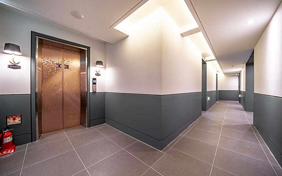 Busan Songjeong Brooks Hotel