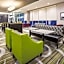 La Quinta Inn & Suites by Wyndham Clifton Park