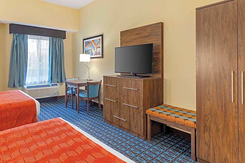 Best Western Plus North Shore Hotel