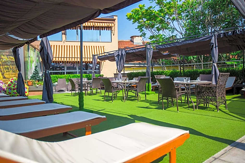 Cosmopolitan Hotel & Wellness