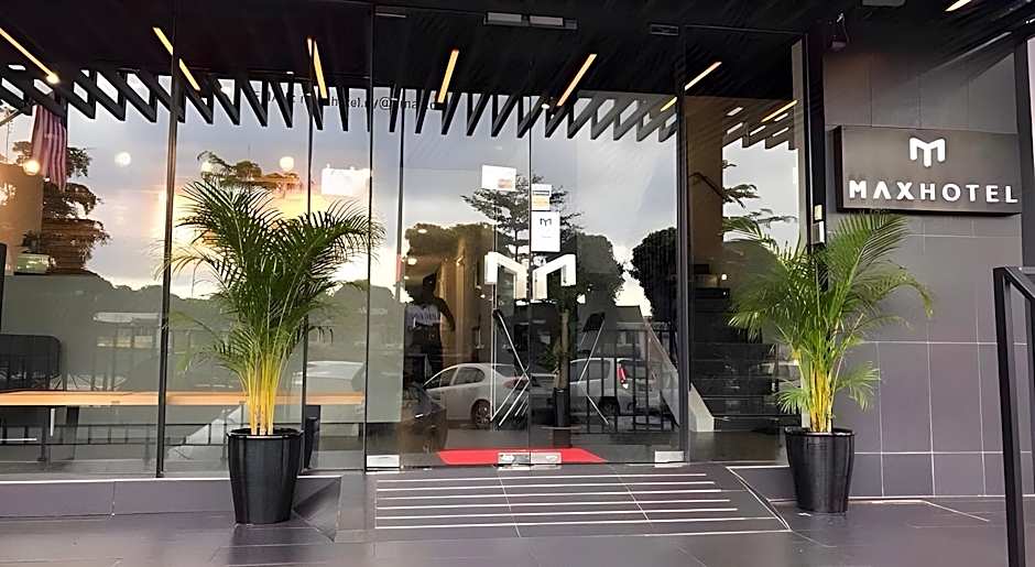 Max Hotel Subang Jaya