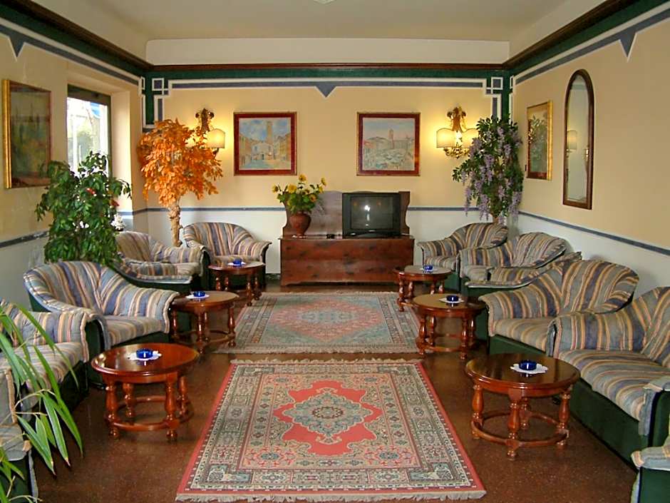 Hotel Milano Helvetia - in centro con piscina