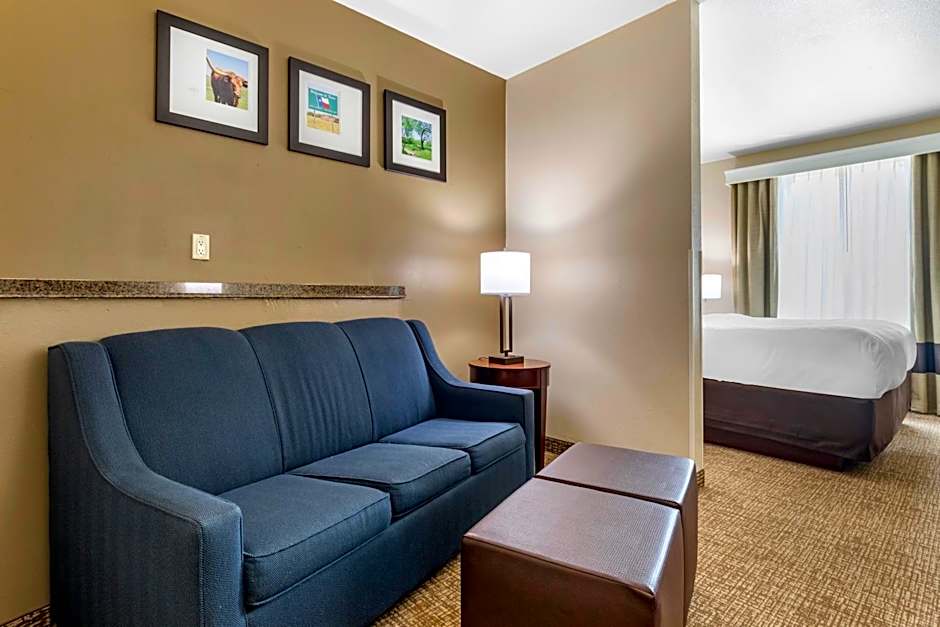 Photo 1 of 19 of 2 Queen Beds Suite