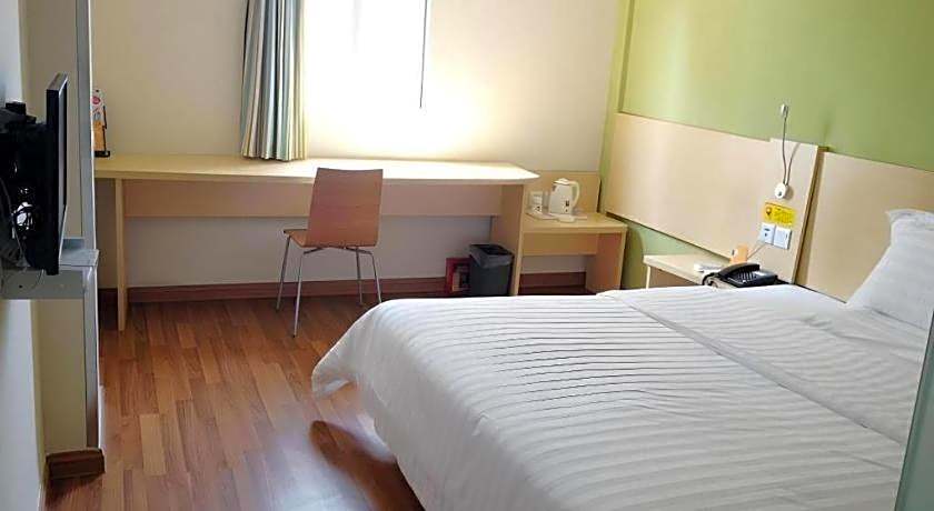 7 Days Inn Nanchang Jiefang West Road Xinjia'an Metro Station