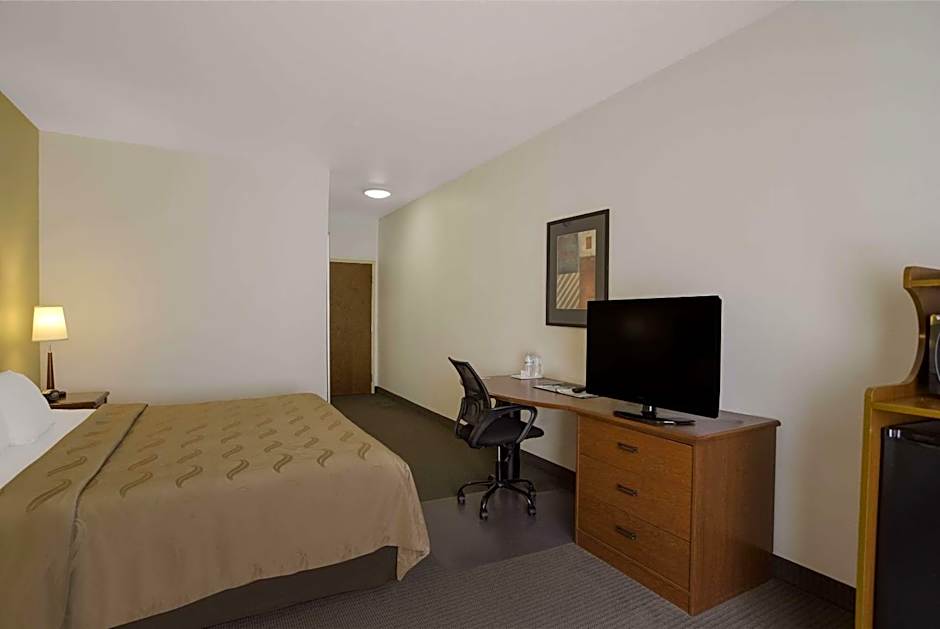 Quality Inn & Suites Chambersburg Northeast