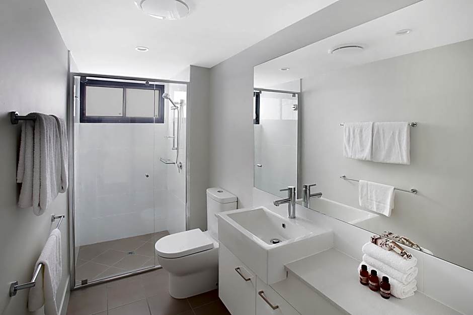 Direct Collective - Sea Breeze Mooloolaba