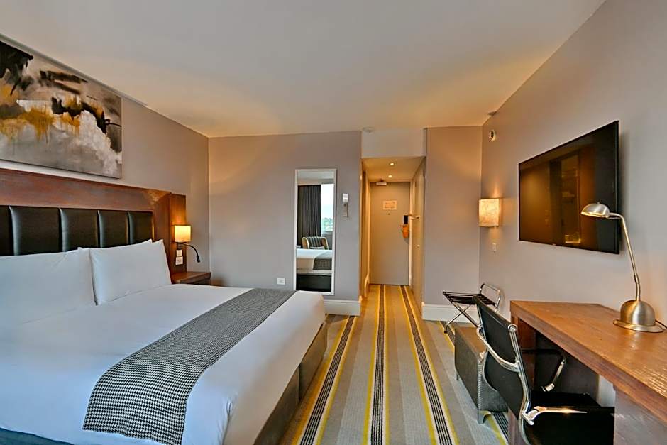 Photo 1 of 15 of 1 King Bed, Mountain View