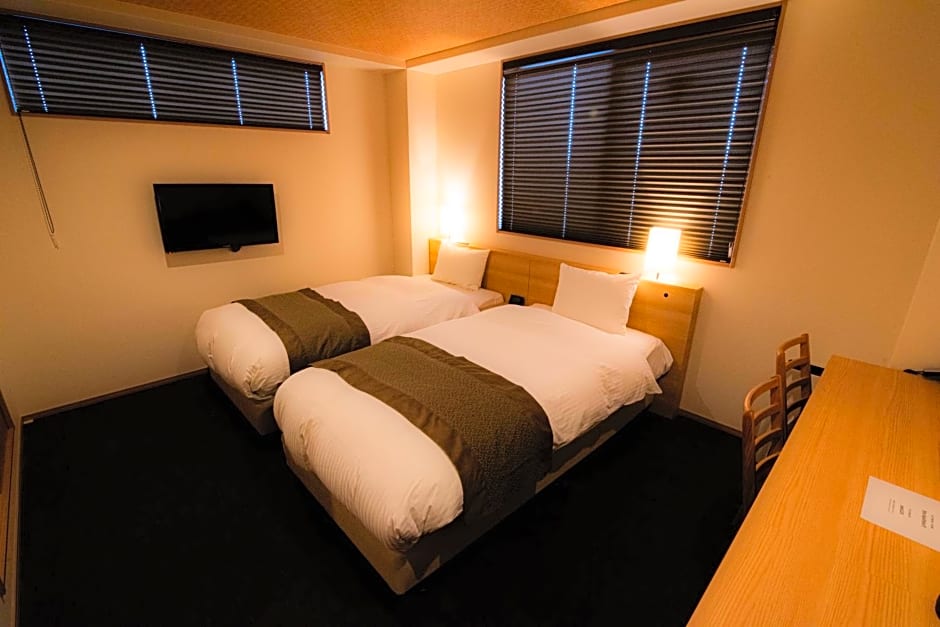 Xcellent Hotel