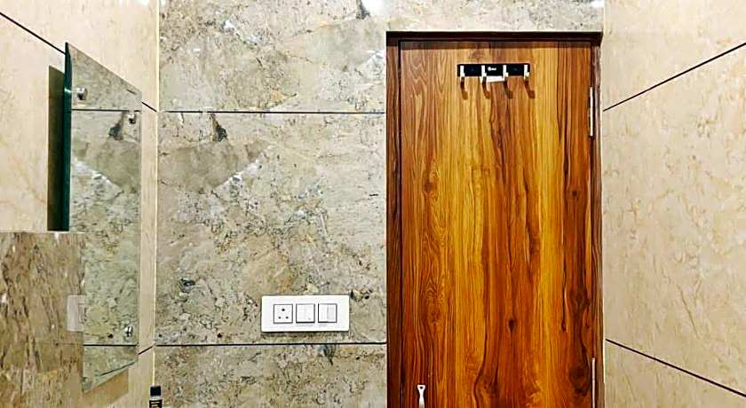 OYO Hotel Kailash Regency