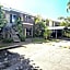 Mango Tree Holiday Apartments
