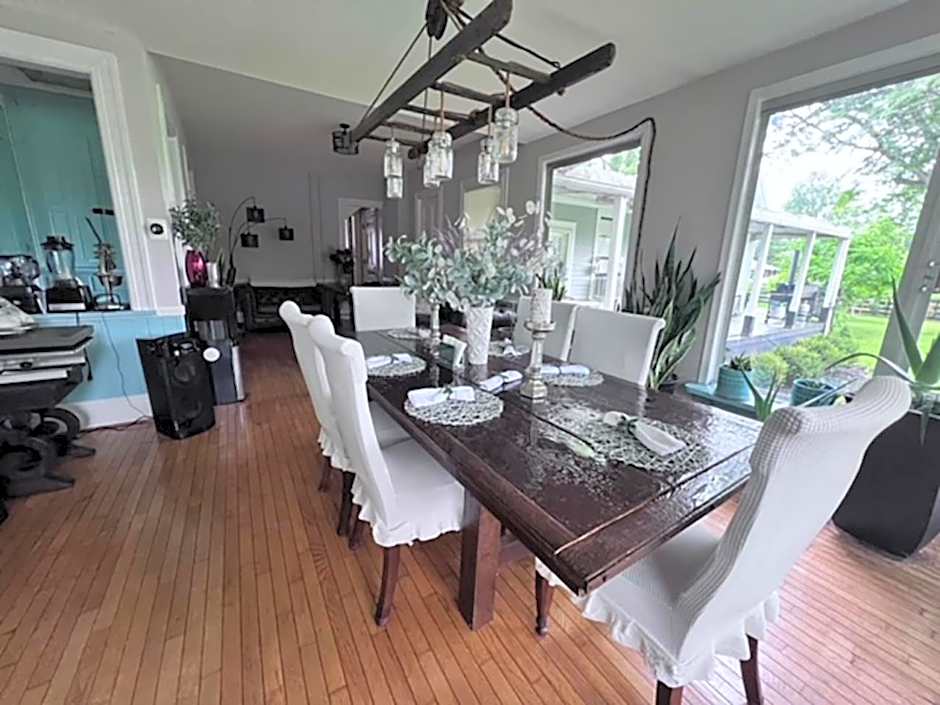 Niagara River Estate