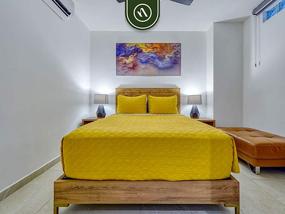 Luxury 2BR Condo in Romatic Zone - Rooftop Pool