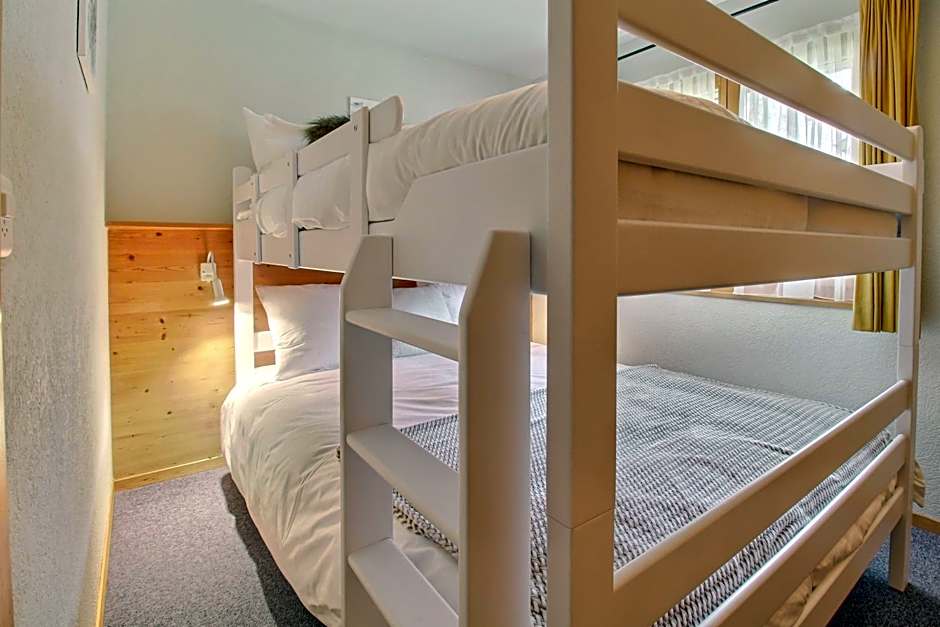 Mossettes 5, penthouse sunny terrasse and sauna