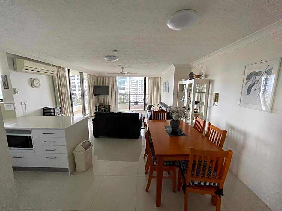 Alexander Holiday Apartments