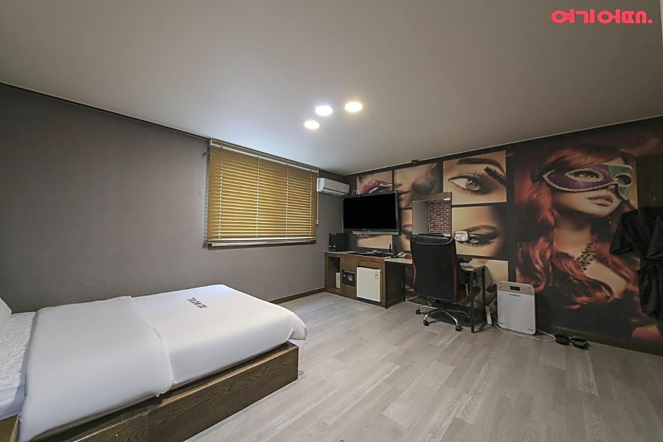 XO Hotel