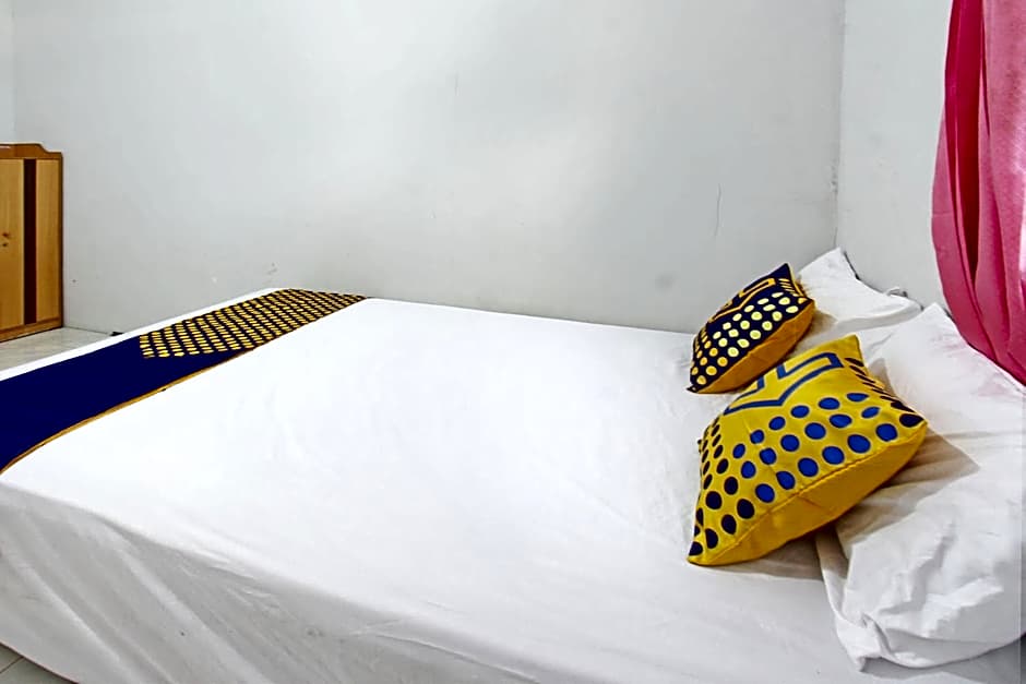 OYO Life 92960 Rumah Kos Kita