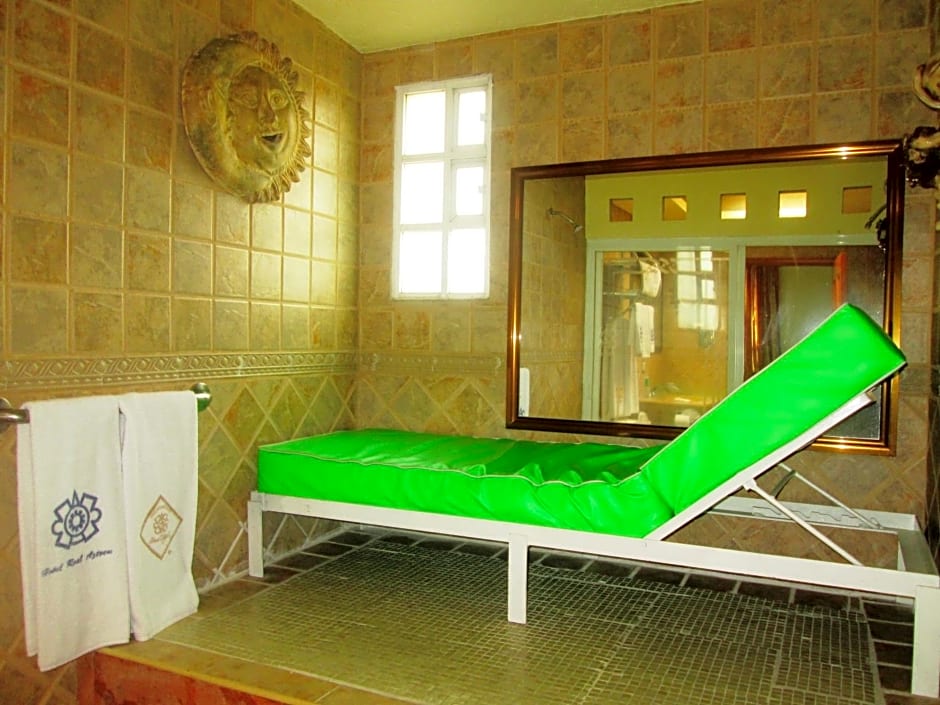Hotel Real Azteca