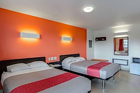 2 FULL BEDS | NON-SMOKING