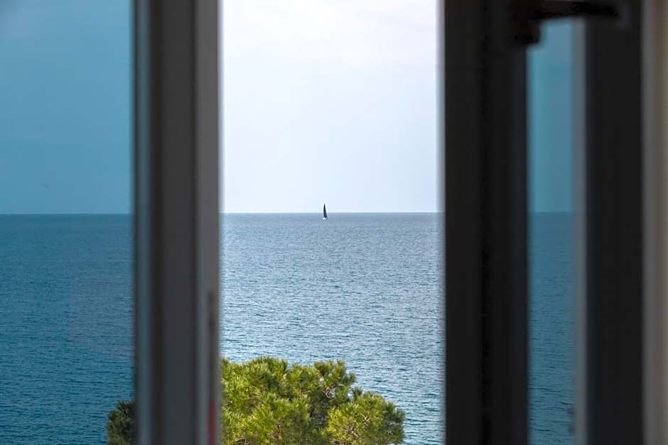 Blue Pearl Elite Apartments