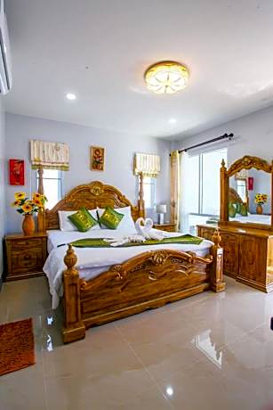 Queen Room with Balcony