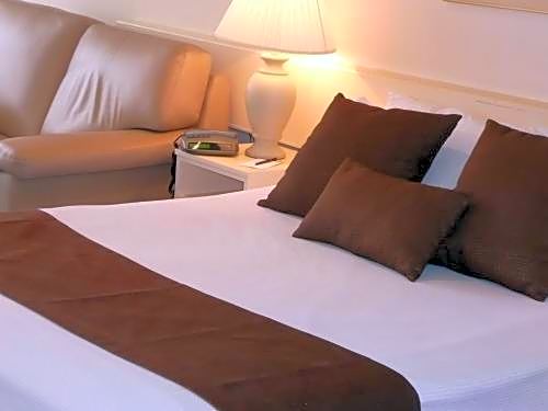 Frankston International