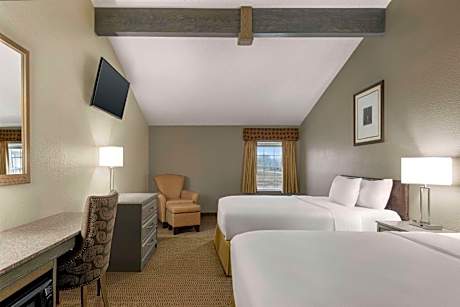 2 Queen Beds, Deluxe, Non-Smoking