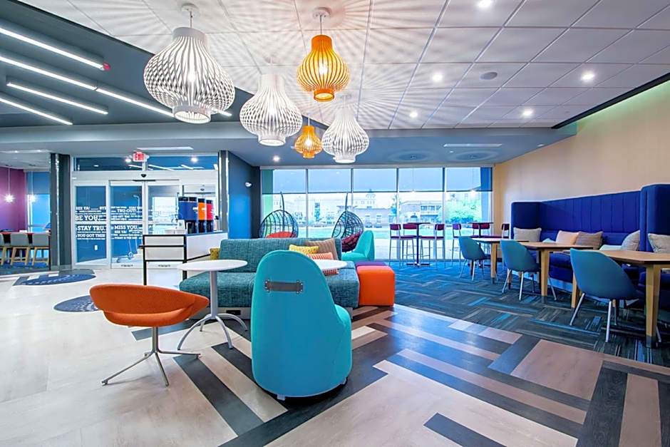 Tru by Hilton Lafayette River Ranch