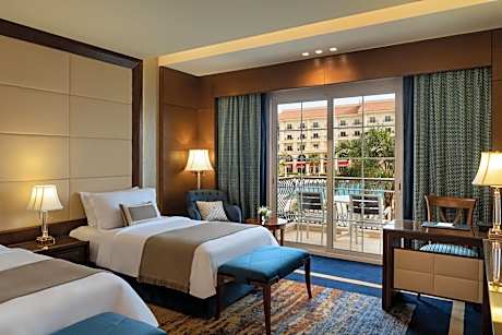 Deluxe Room Pool view, 2 Twin beds