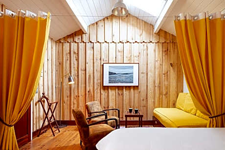 Suite with Garden View - No Dog Friendly