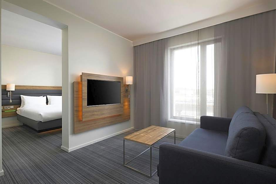 Moxy by Marriott London Excel