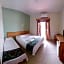 Golfinho Plaza Hotel
