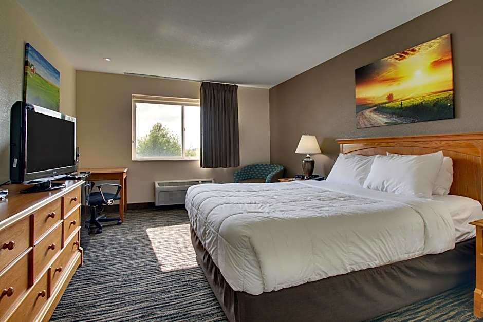 EverSpring Inn & Suites