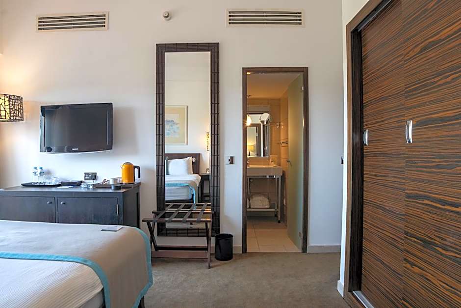 Arkin Palm Beach Hotel