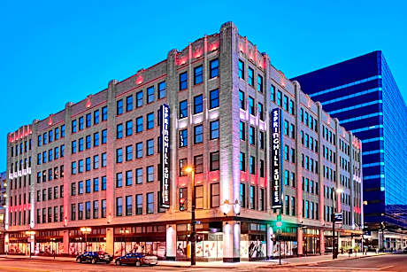SpringHill Suites by Marriott Milwaukee Downtown