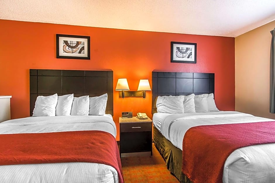 Quality Inn & Suites La Vergne