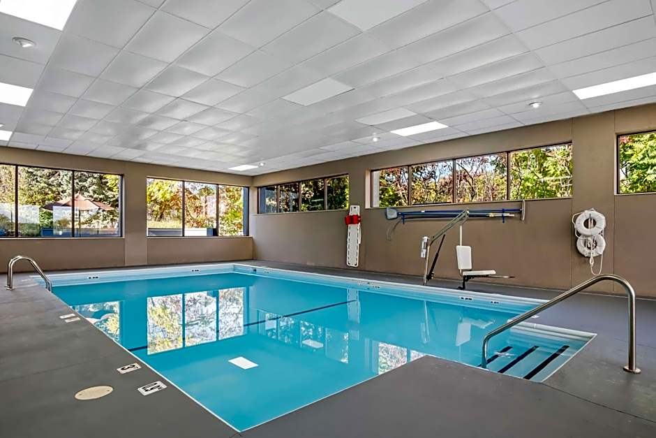 Spark by Hilton Stevensville