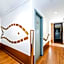 OYO 210 Hotel Five 2