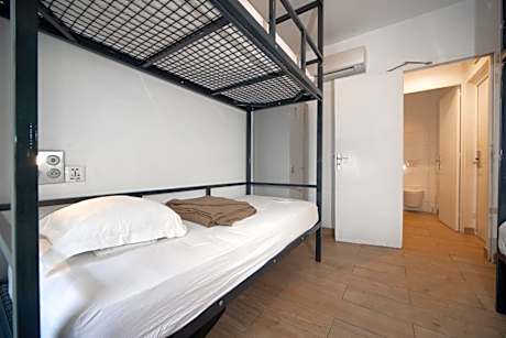 Bed in 4-Bed Mixed Dormitory Room
