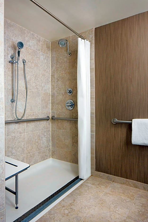 Sheraton Fort Worth Downtown Hotel