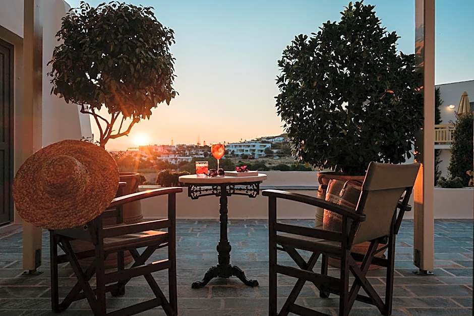 Proteas Hotel & Suites