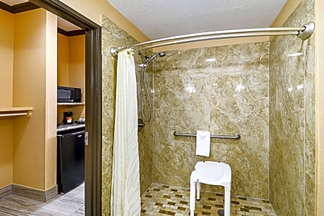 2 Queen Beds, Nonsmoking, Accessible