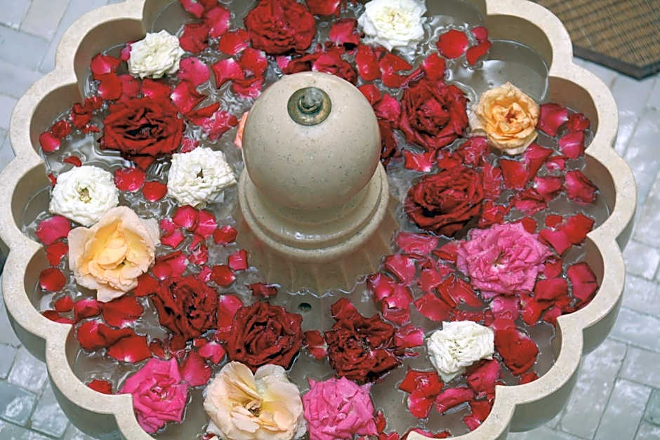 Riad Wazani Square & SPA