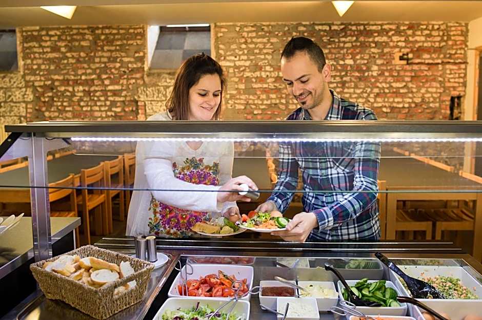 Auberge de Jeunesse de Tournai - Youth Hostel