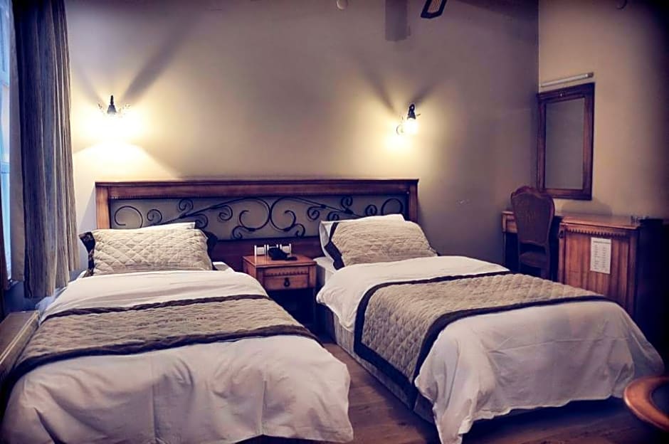 Antikhan Hotel