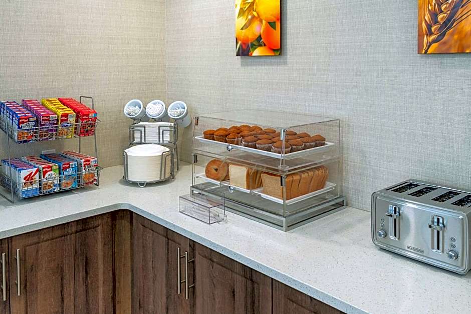 Comfort Inn & Suites